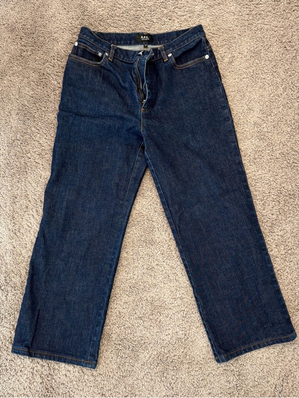 A.P.C. Women’s Indigo Blue Cropped Straight leg jeans